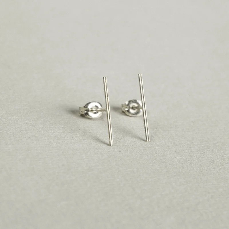 Ladies Radiant Beam Earrings -Ladies Earrings with Compass Glow-Silver Double Line Stud Earrings