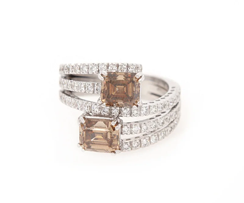 Ladies Rose Bloom Rings -Ladies Rings for Hero Spark-Leo Pizzo 4.10ctw Brown and White Diamond Bypass Ring in 18K W/Box