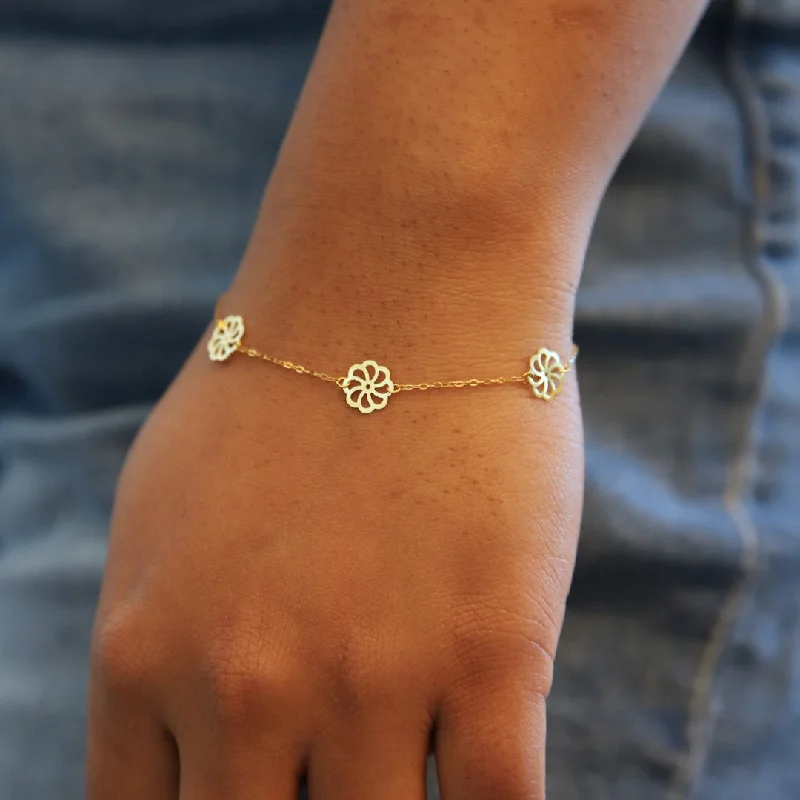 Ladies Bracelets for Evening Spark-Ladies Tailored Custom Bracelets -Gold Flower Shaped Bracelet 21KT - FKJBRL21KM10042