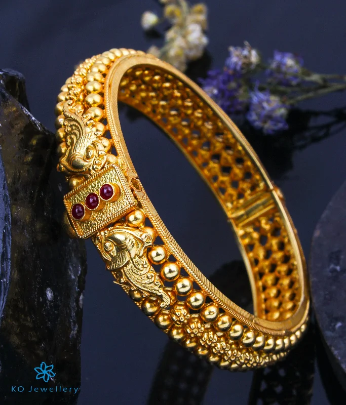 Ladies Bracelets with Red Wulfenite-Ladies Fairy Dust Bracelets -The Malhar Silver Bangle(Size 2.2/2.4/2.6/2.8)